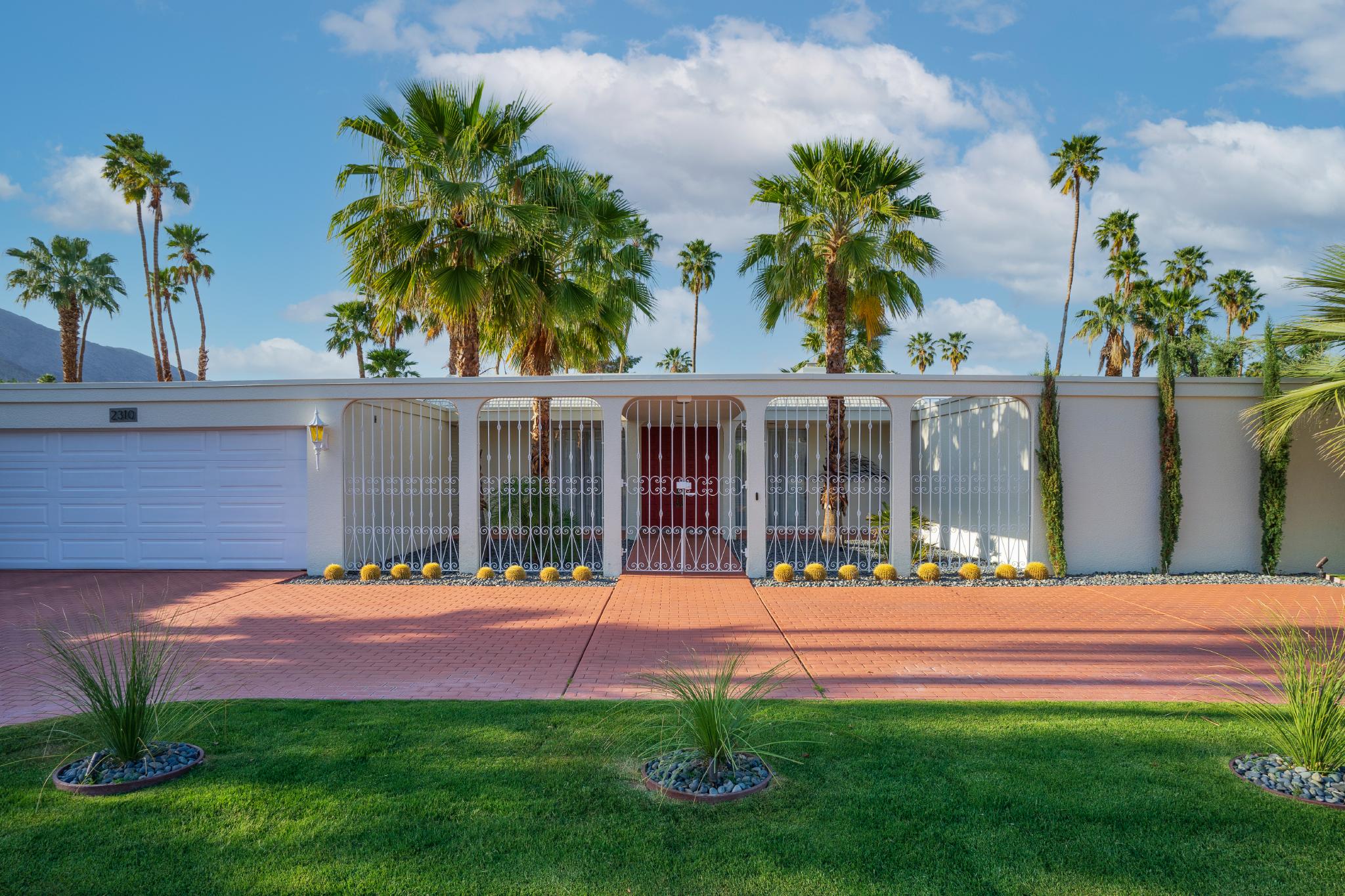 Mid-Century Modern Marvels: Exploring the Palm Springs Architectural Legacy